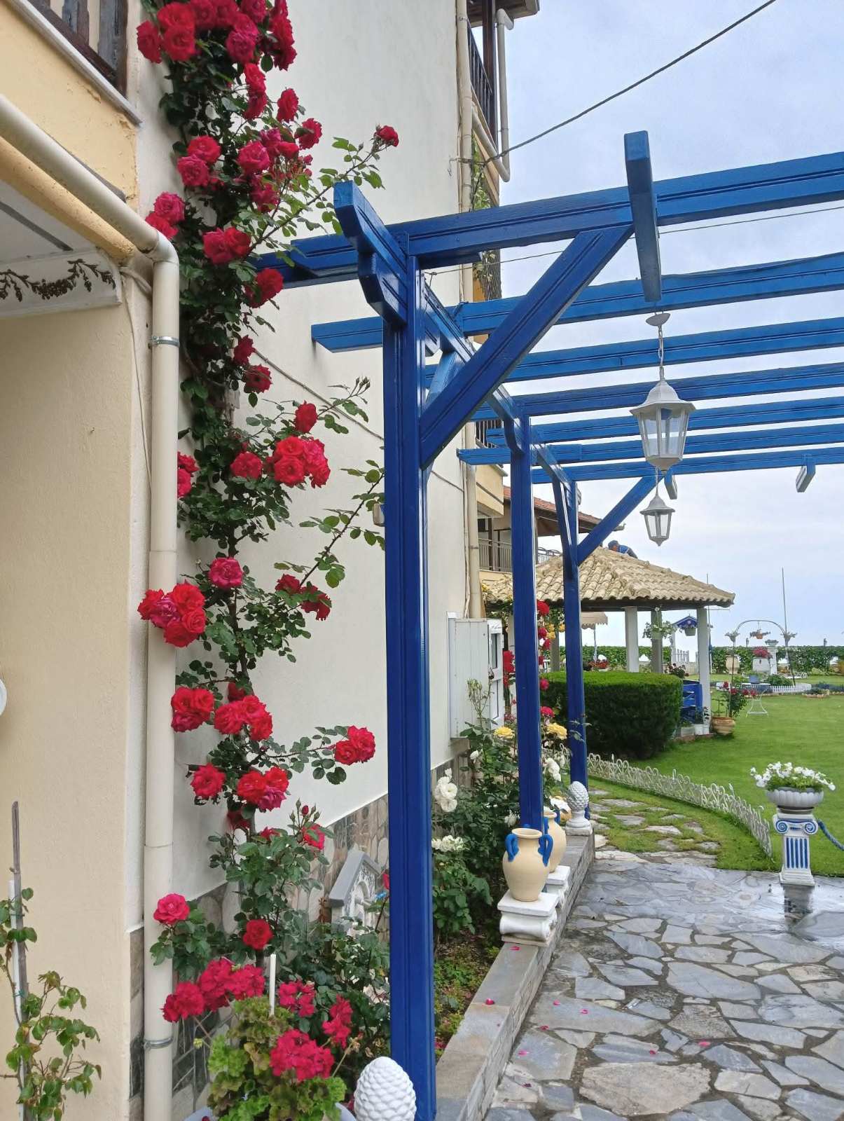 Theos Resort Garden 2
