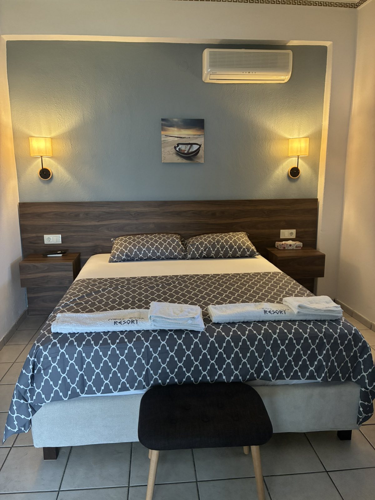 Studio 1 - Blue Elegance